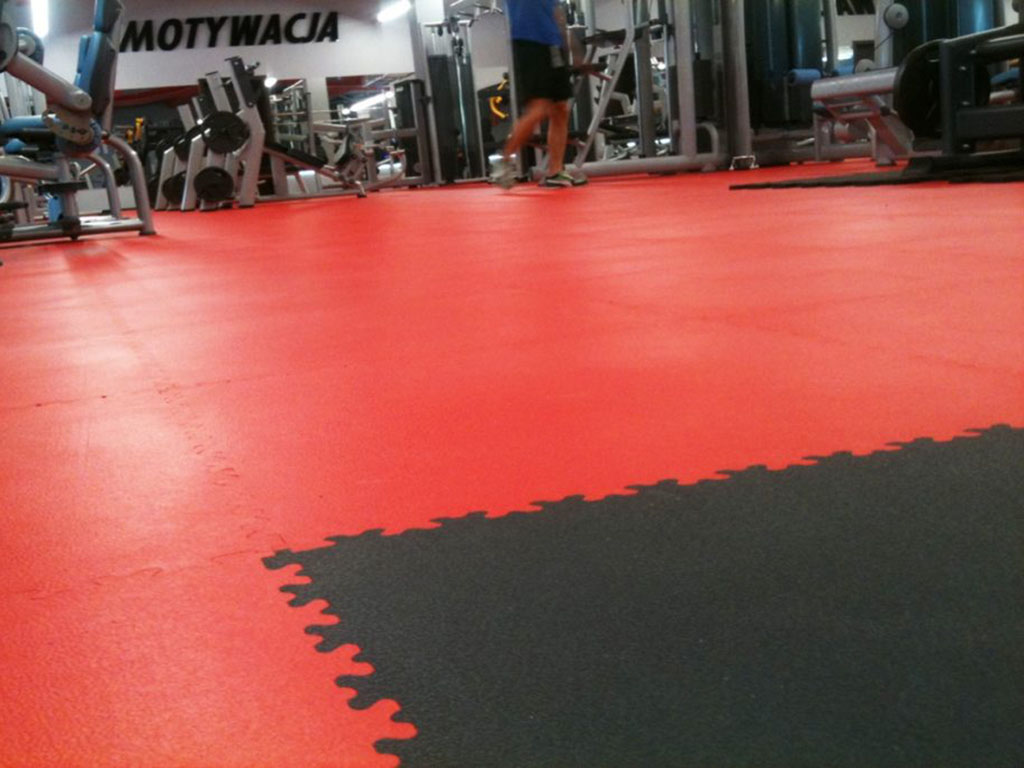 Gym flooring interlooking tile